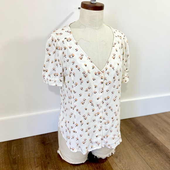CYBER SALE🕊️elodie floral print cream scrunch sleeve cottage core ditsy blouse - Picture 2 of 7